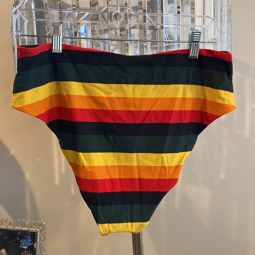 Cupshe 2piece swimsuit - Picture 3 of 4